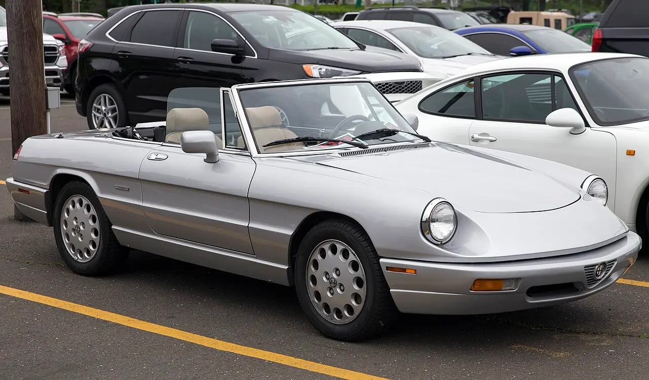Alfa Romeo Spider Series 4