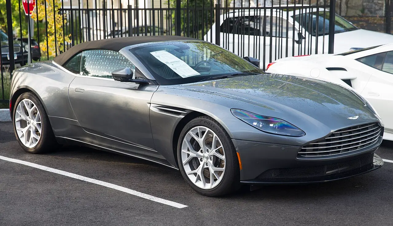 Aston Martin DB11