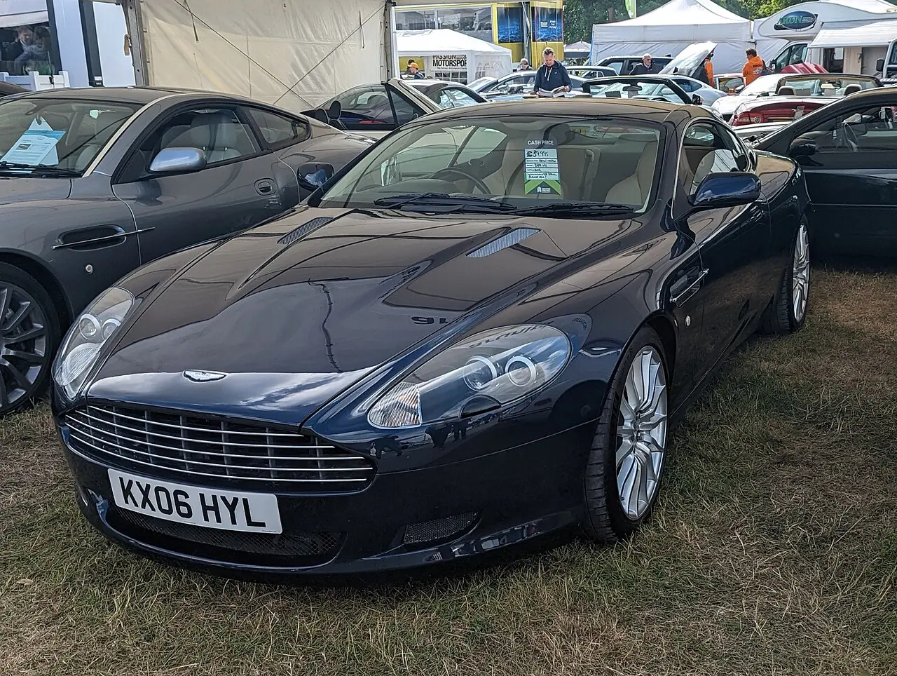 Aston Martin DB9