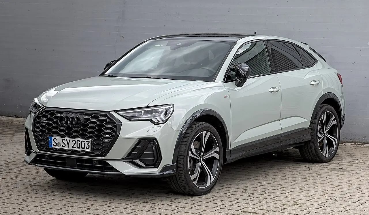 Audi Q3 F3
