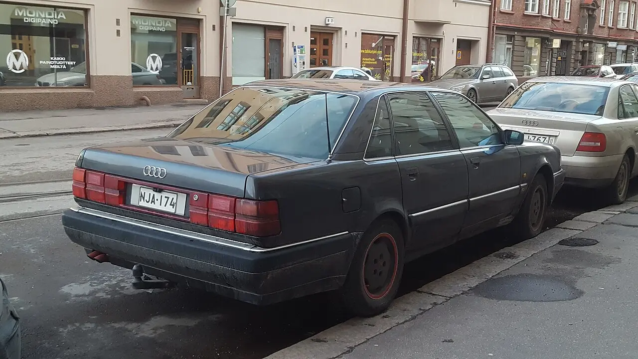 Audi V8