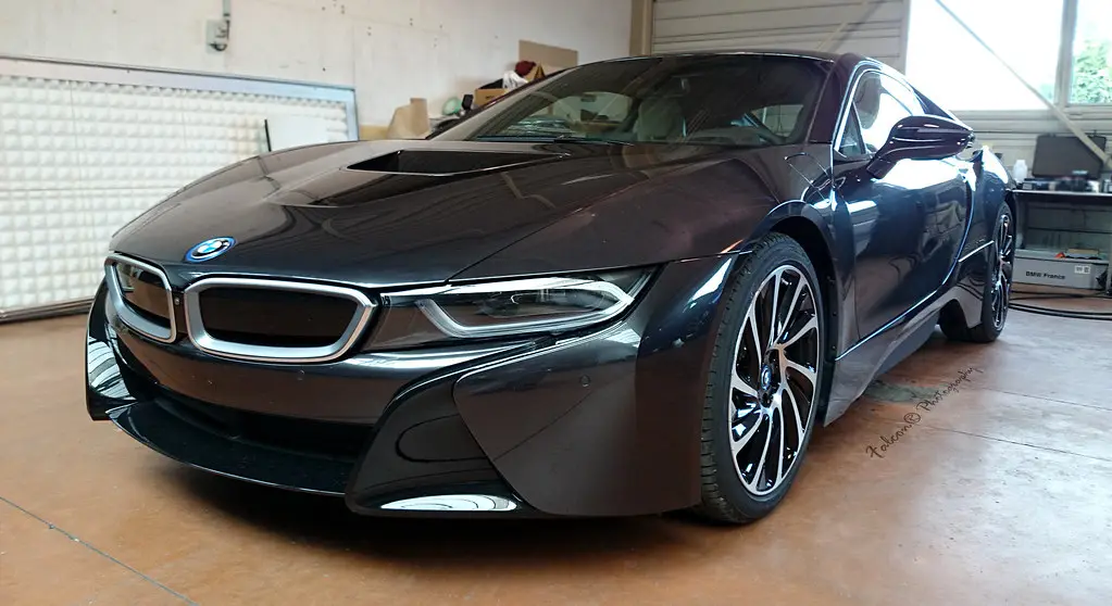 BMW i8