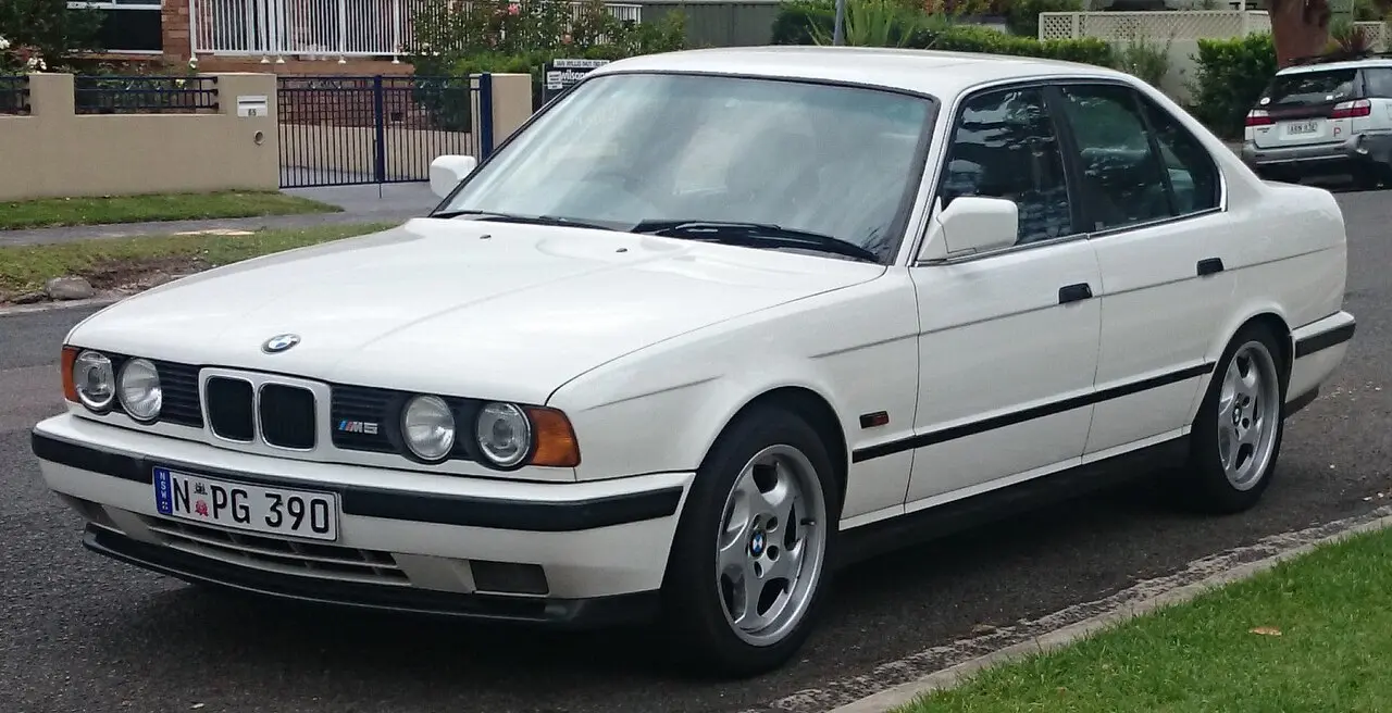 BMW M5 E34