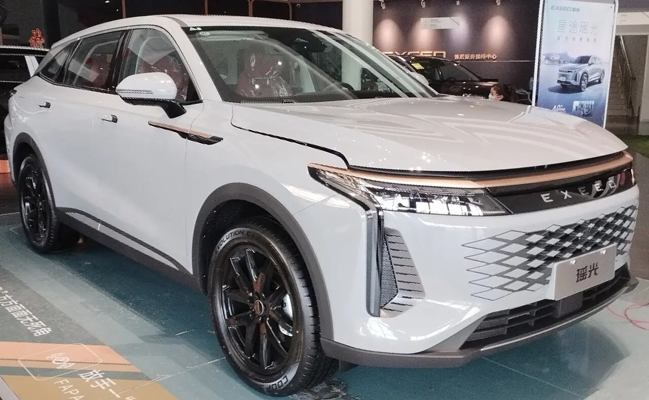 Chery Omoda 9