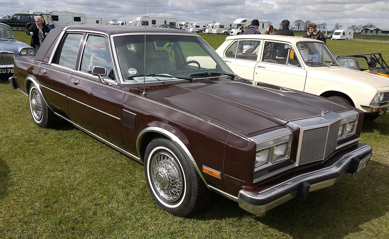 Chrysler Fifth Avenue M-body