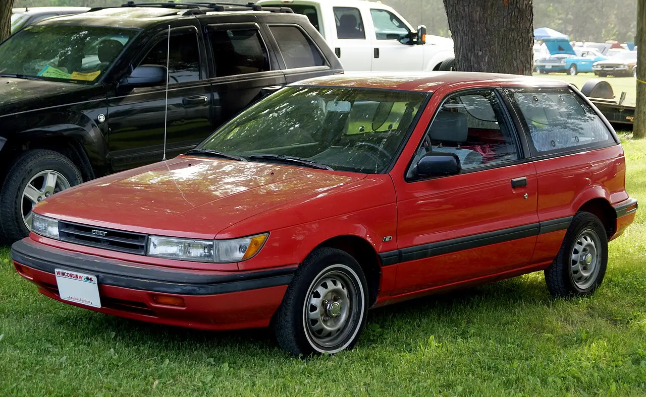 Dodge Colt sixth generation