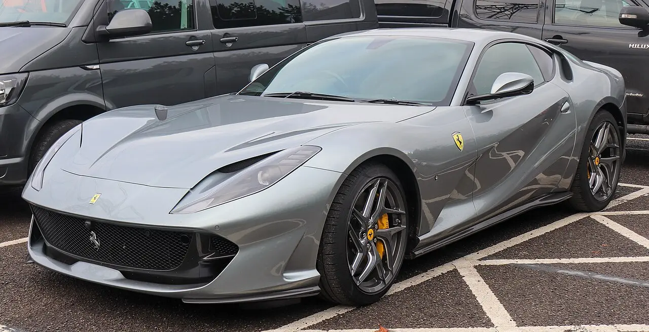 Ferrari 812