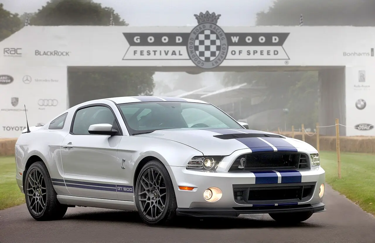 Ford Mustang V