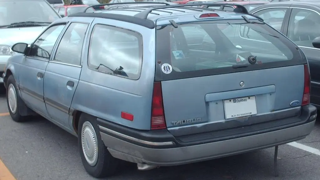 Ford Taurus First generation