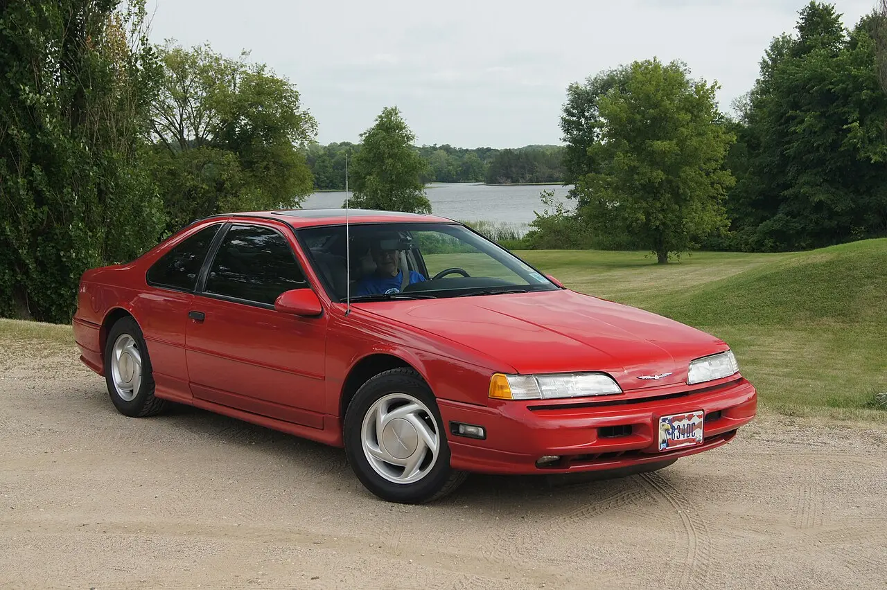 Ford Thunderbird Tenth generation