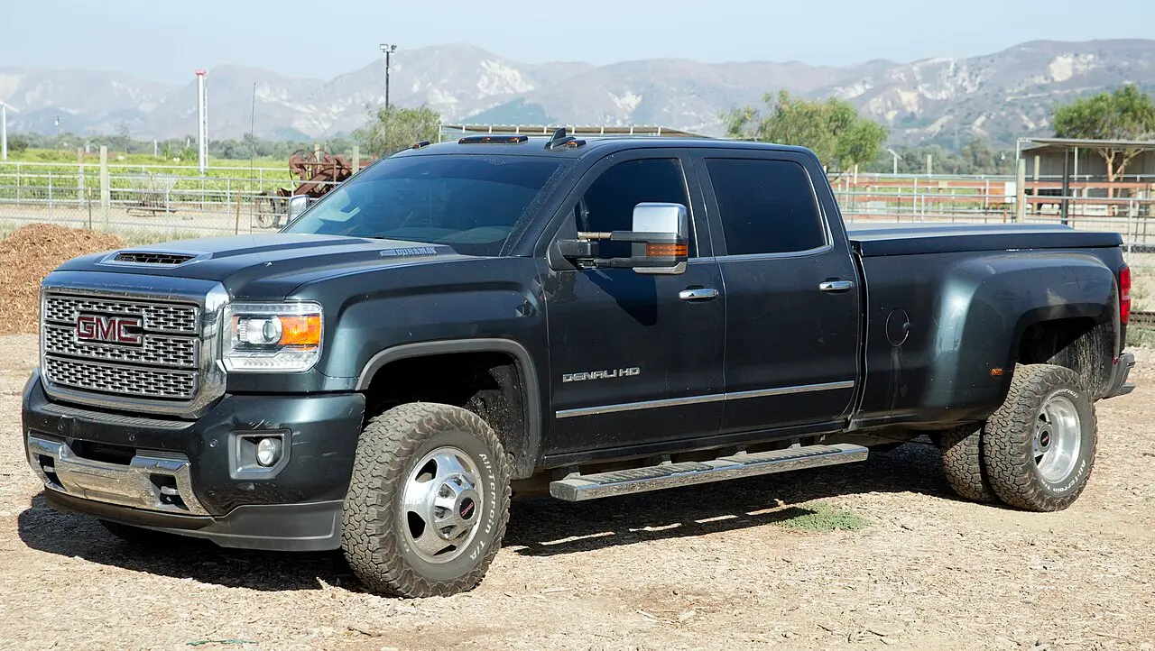 GMC Sierra fourth generation