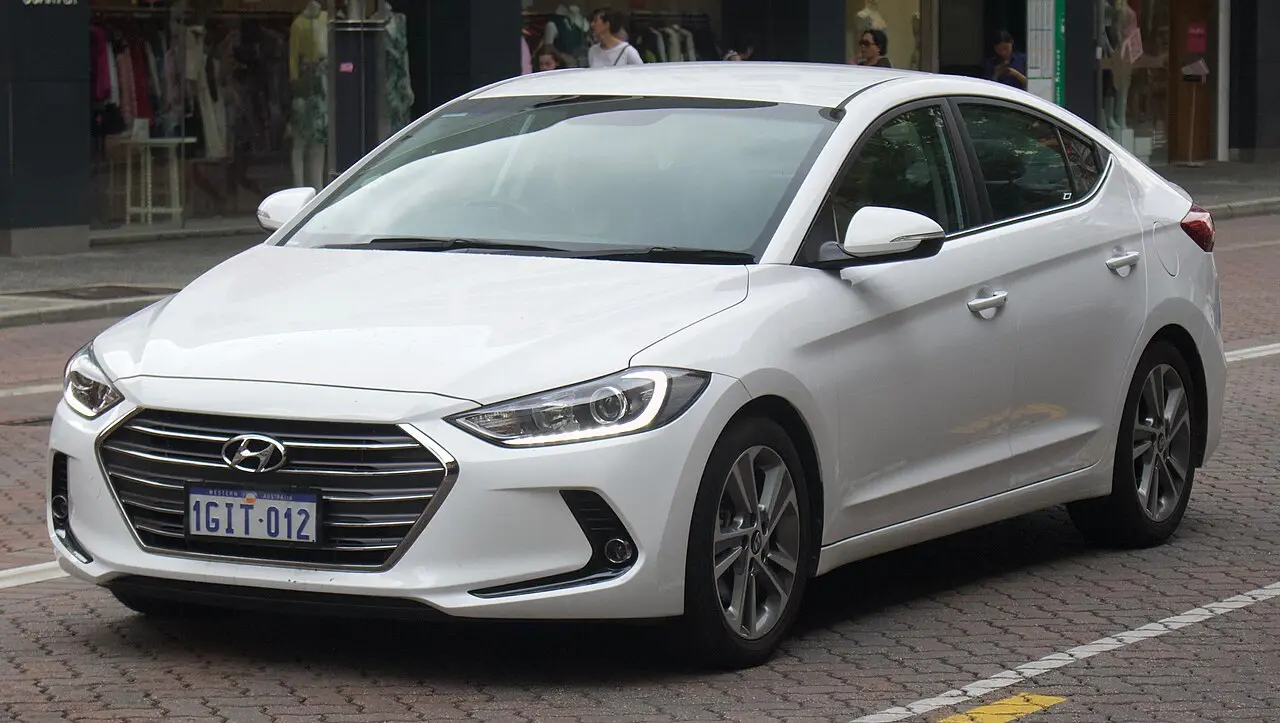 Hyundai Elantra VI
