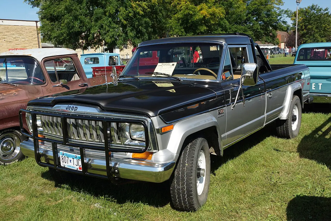 Jeep J-20