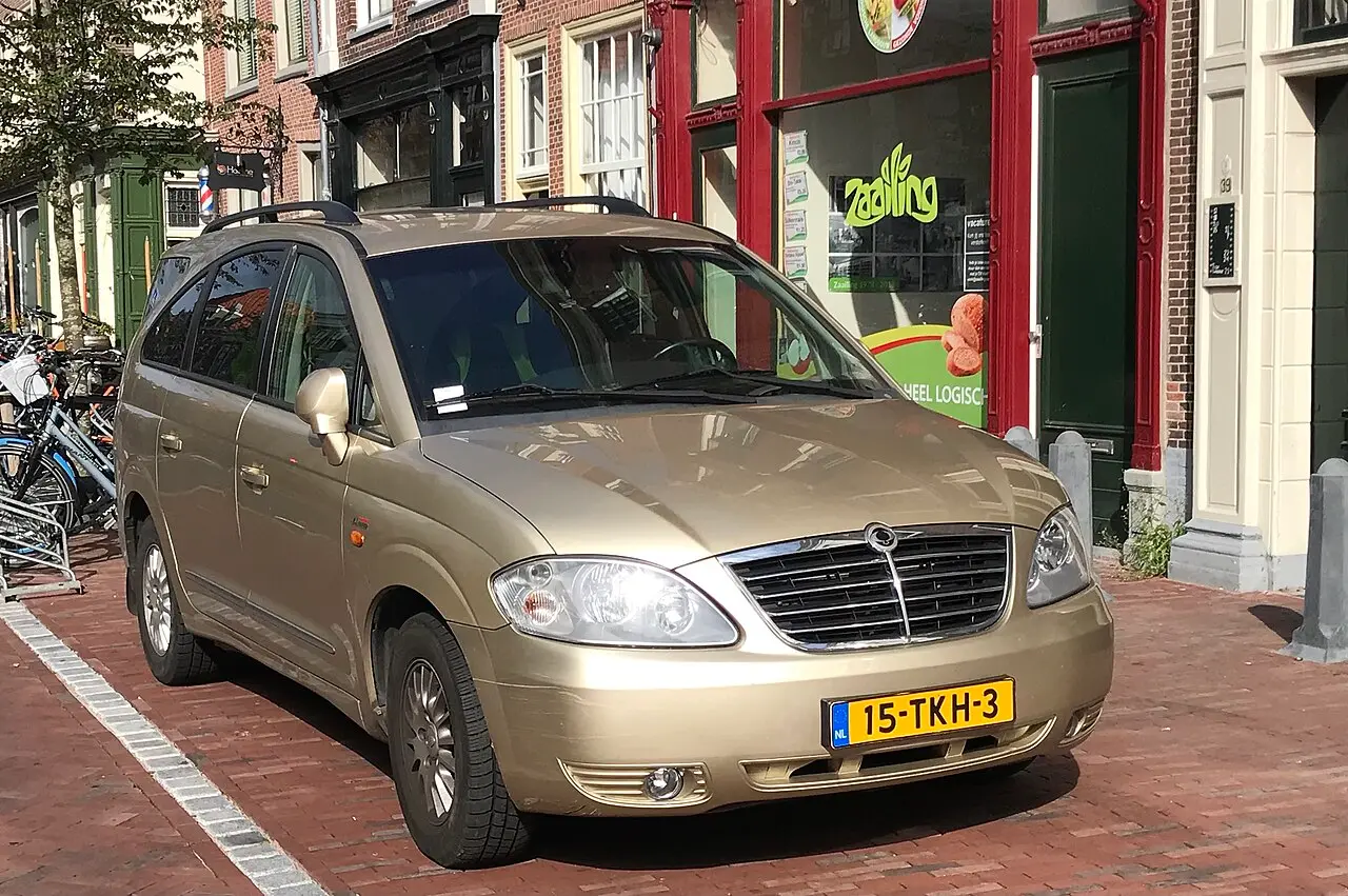 KGM (SsangYong) Rodius I