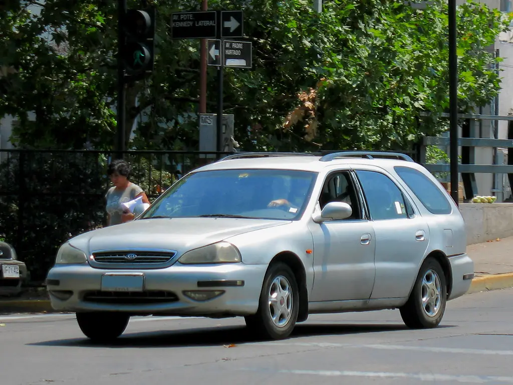 Kia Clarus