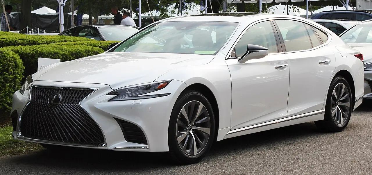 Lexus LS