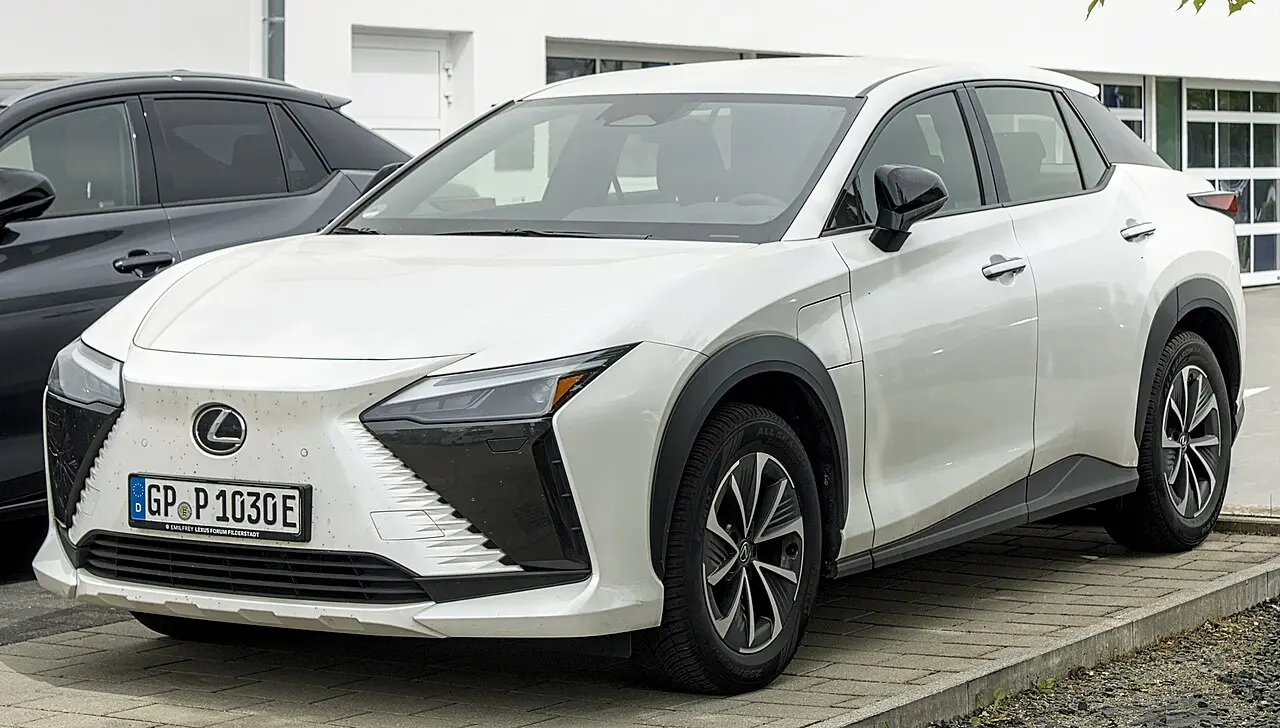 Lexus RZ