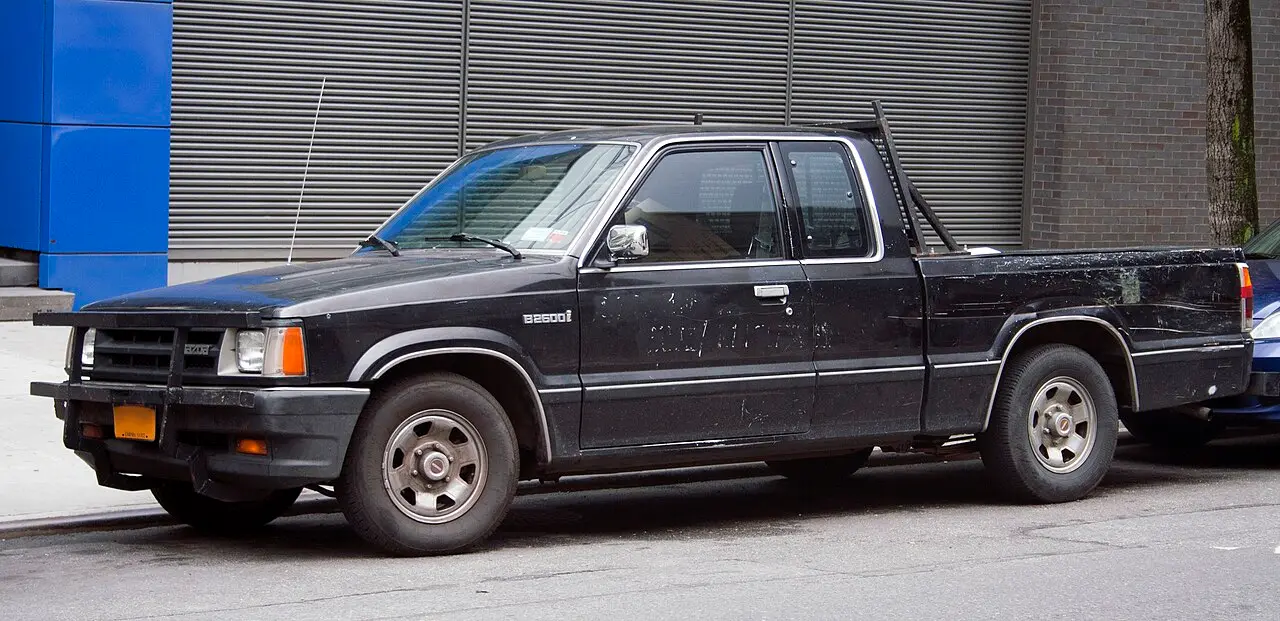 Mazda B2600i