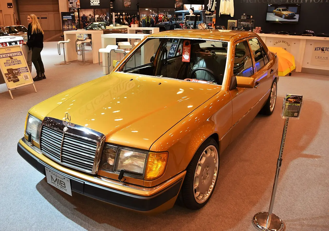 Mercedes-Benz 400
