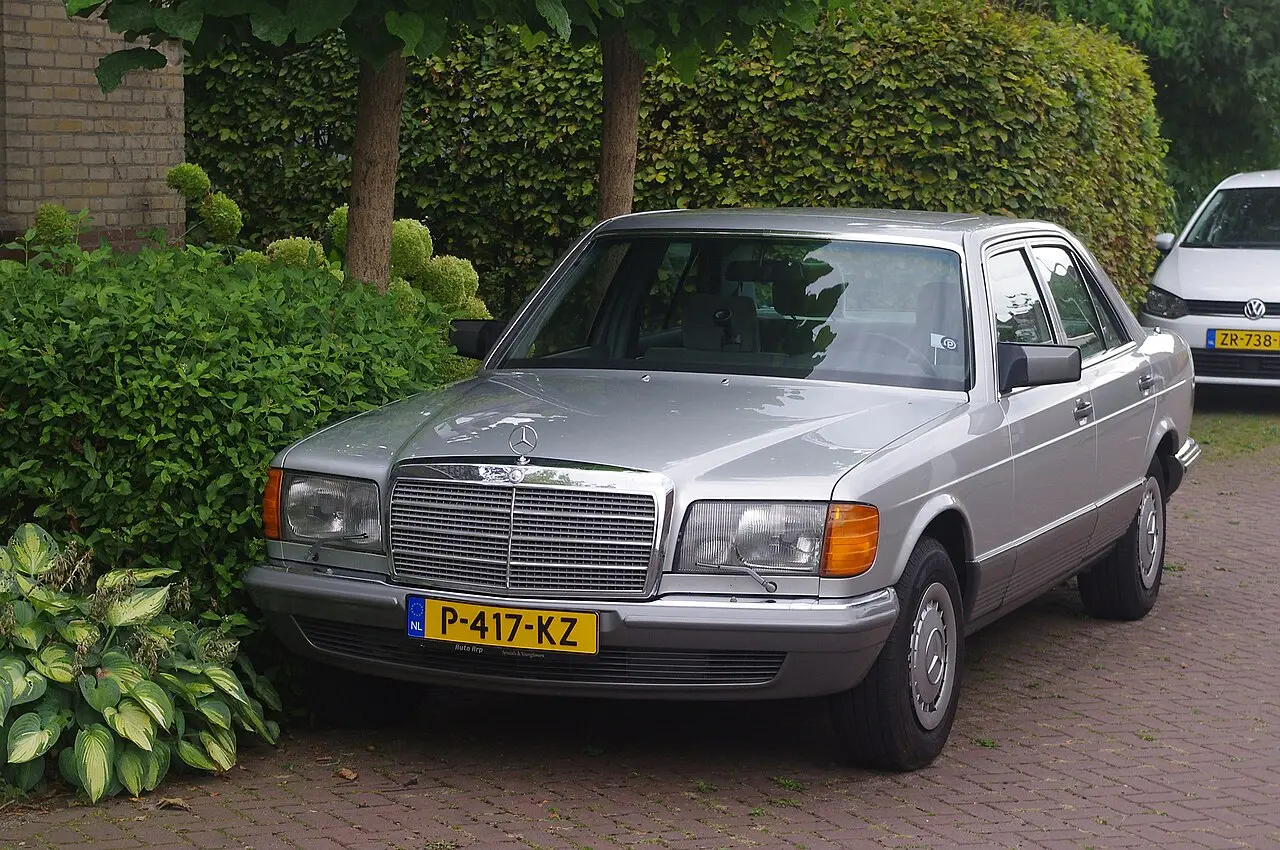 Mercedes-Benz 500 W126