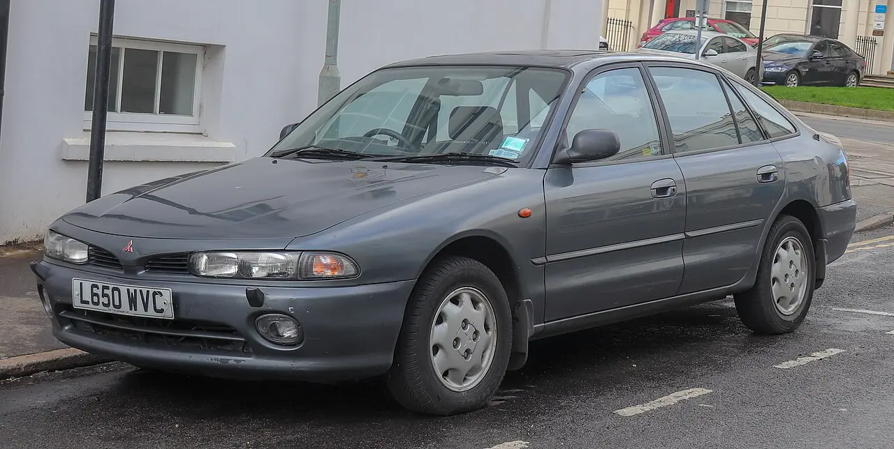 Mitsubishi Galant VII