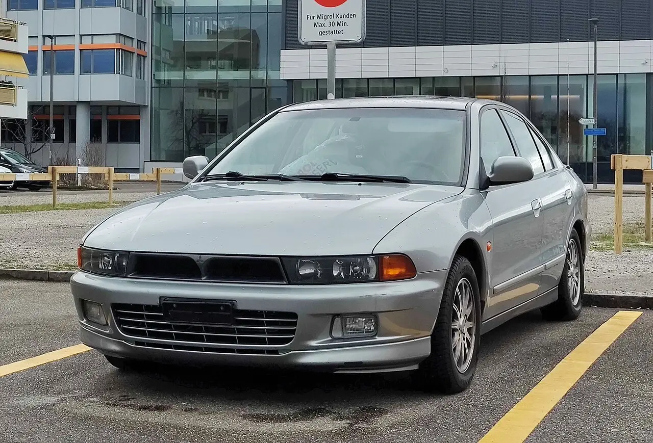 Mitsubishi Galant VIII