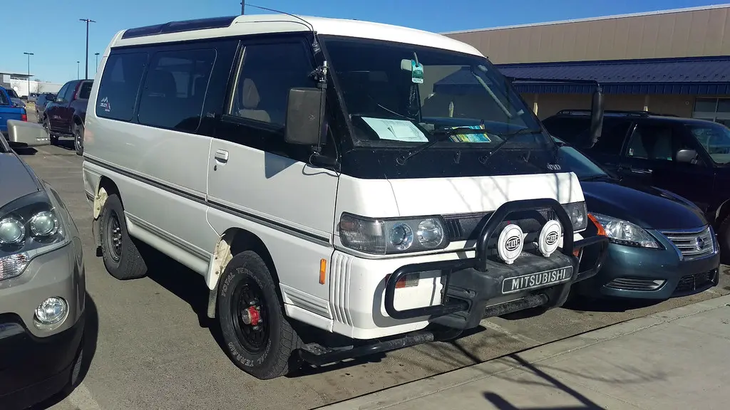 Mitsubishi Van