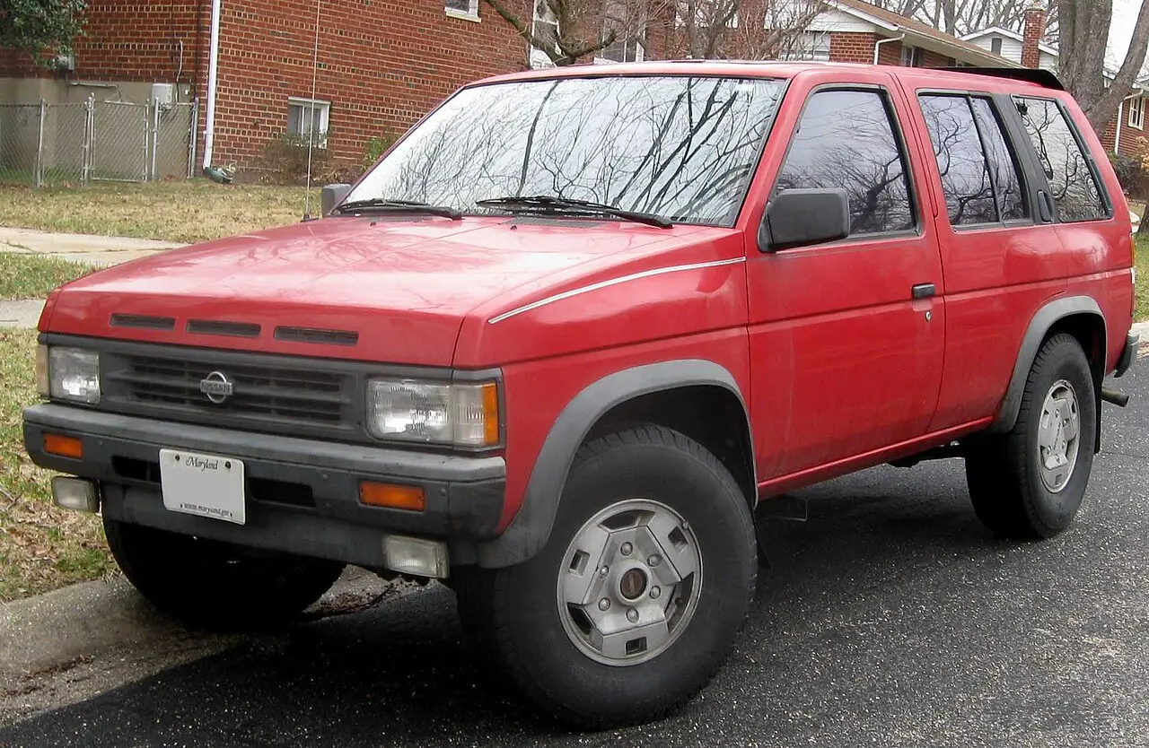 Nissan Pathfinder First generation