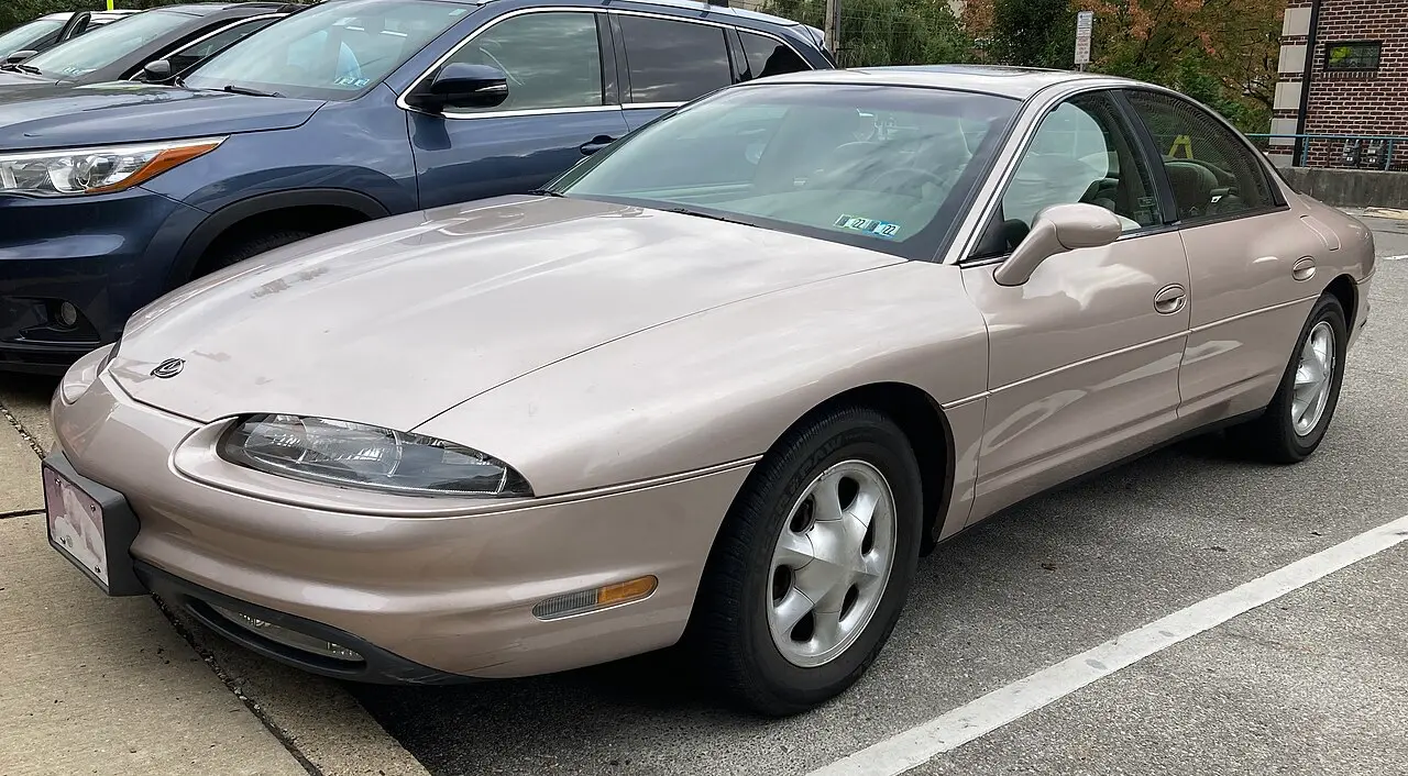Oldsmobile Aurora first generation