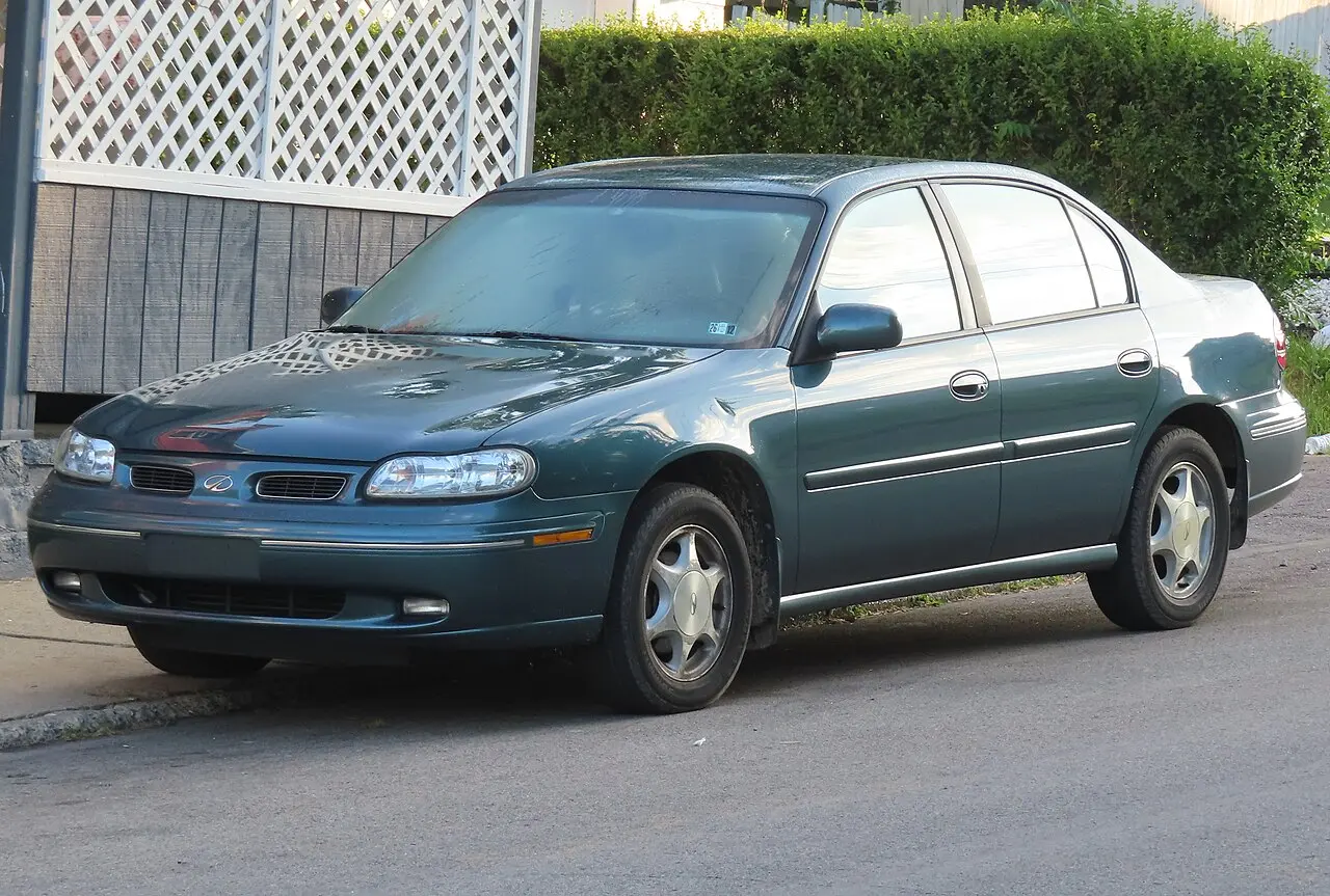 Oldsmobile Cutlass