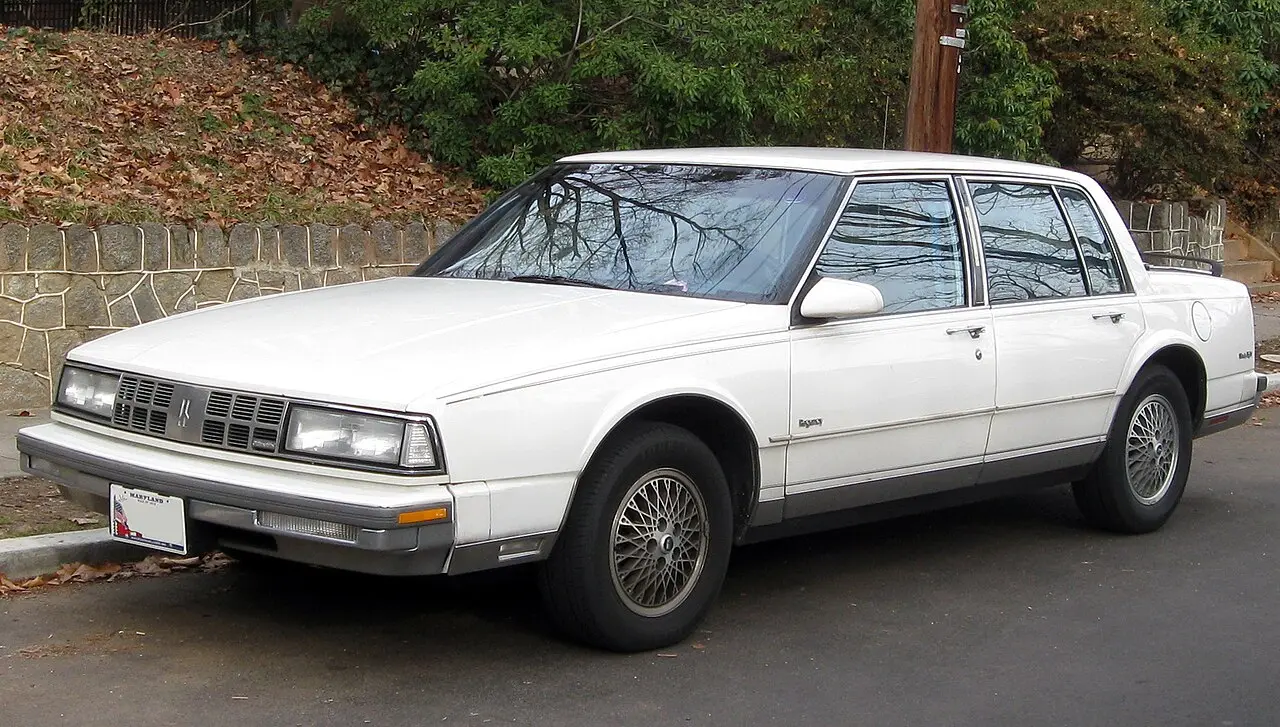 Oldsmobile Ninety-Eight XI
