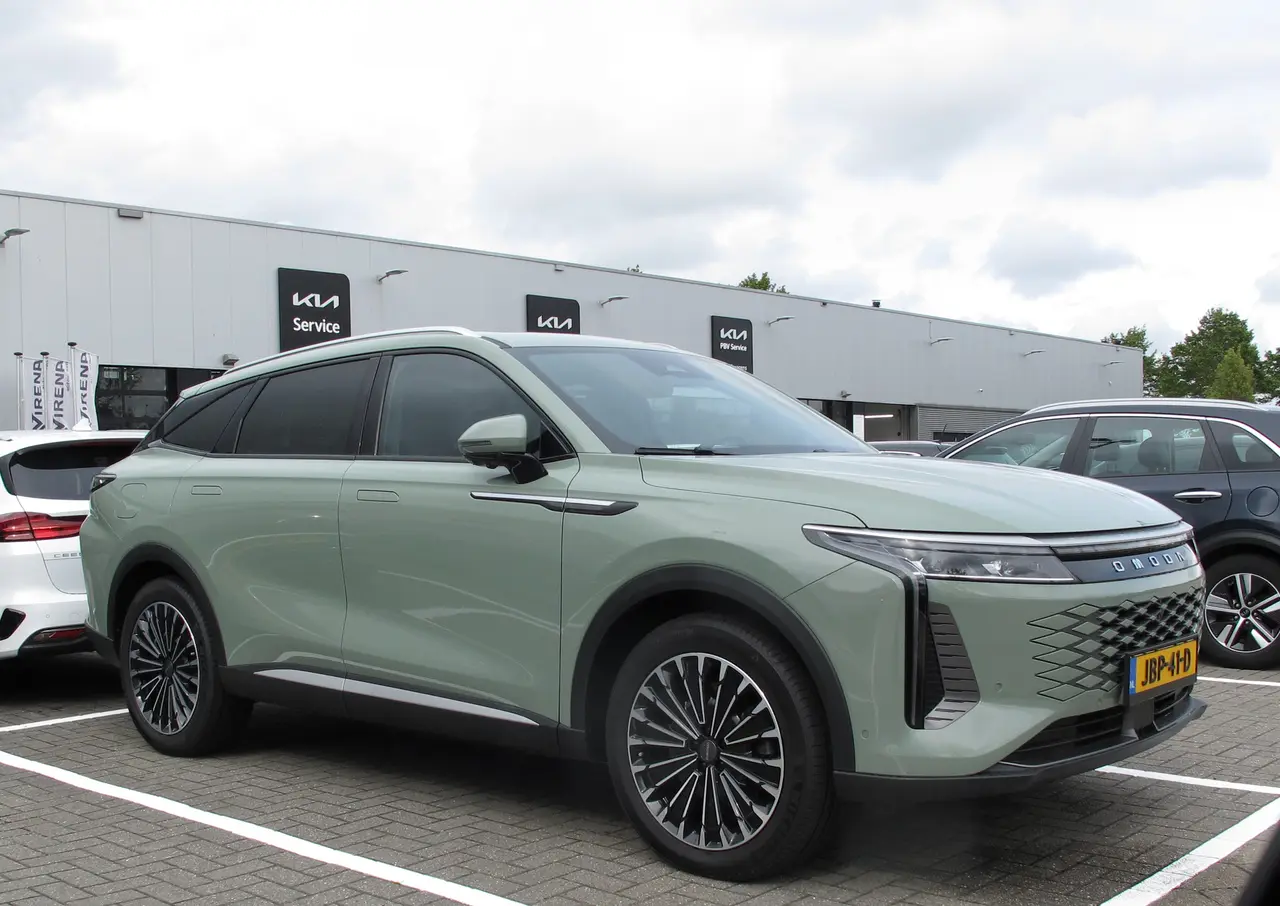 Omoda Omoda 9