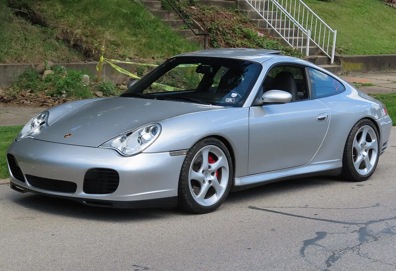 Porsche 911 996