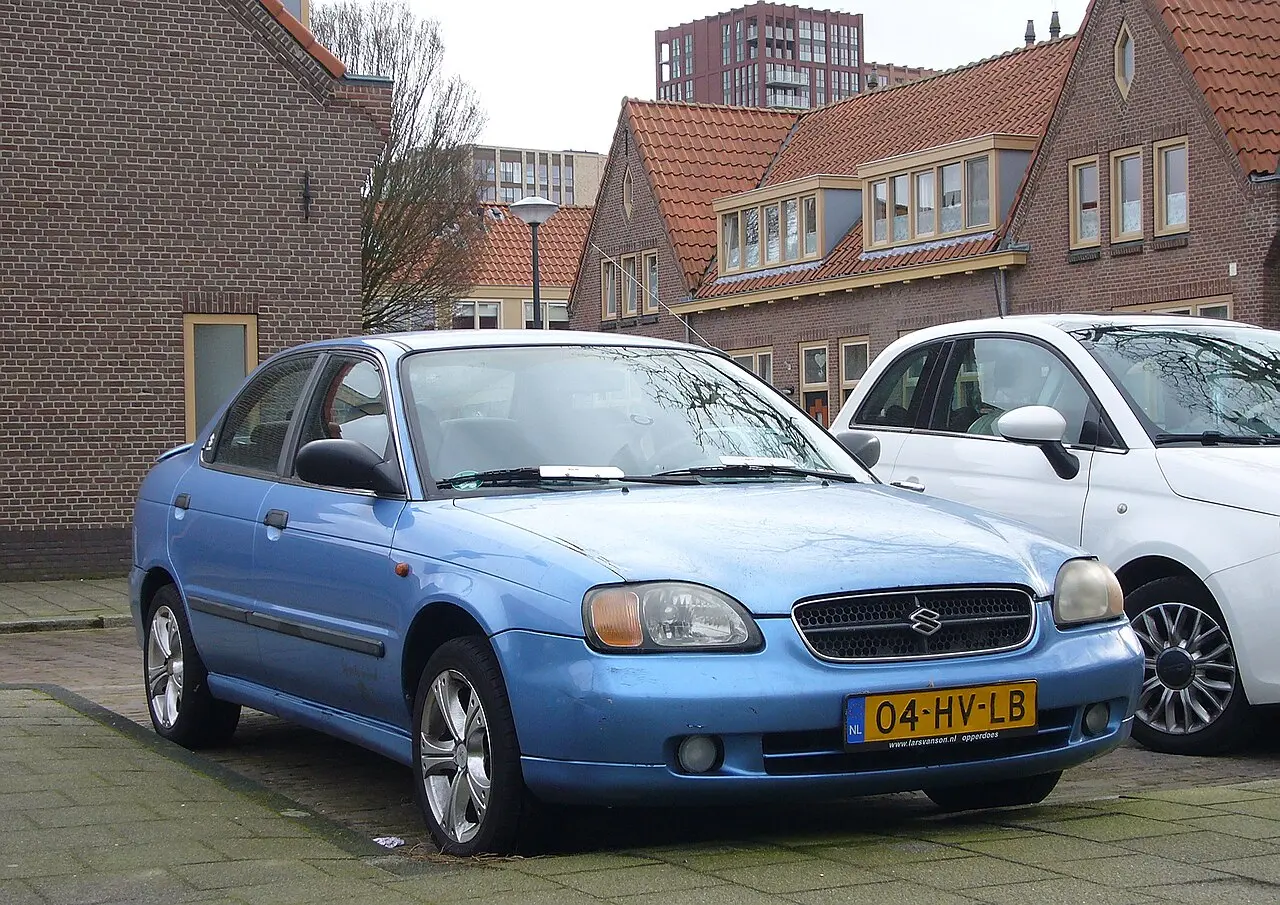 Suzuki Baleno first generation