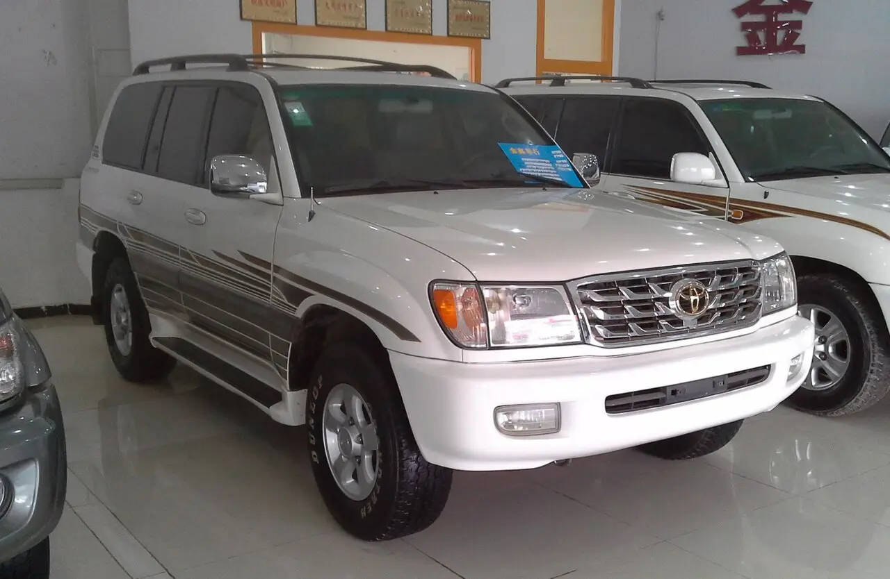 Toyota Land Cruiser J100