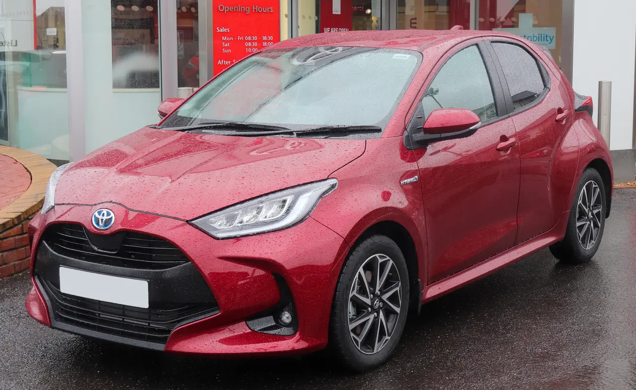 Toyota Yaris Mazda2-based Yaris