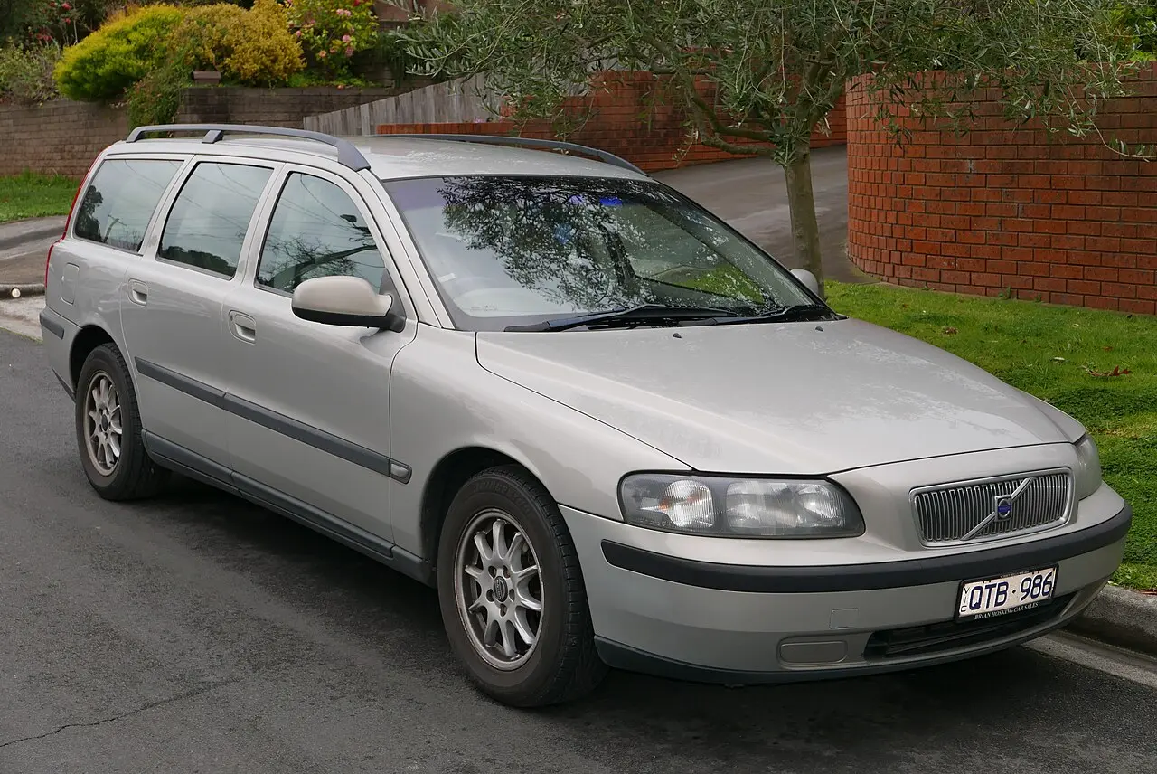 Volvo V70 II