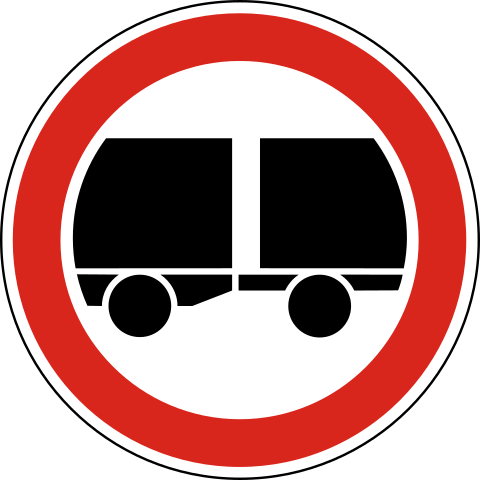 No vehicles with trailers (Hungary)